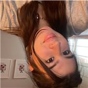 Estudiante universitaria dispuesta a dar clases en castellano